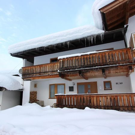 Boutique Apartment In Brixen With Mountain View Brixen im Thale Exteriör bild