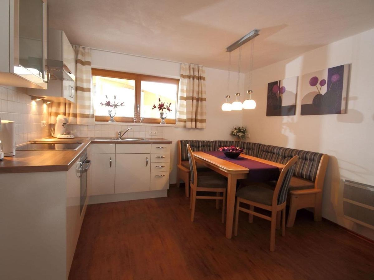 Boutique Apartment In Brixen With Mountain View Brixen im Thale Exteriör bild