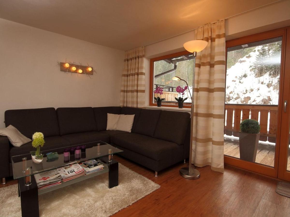 Boutique Apartment In Brixen With Mountain View Brixen im Thale Exteriör bild