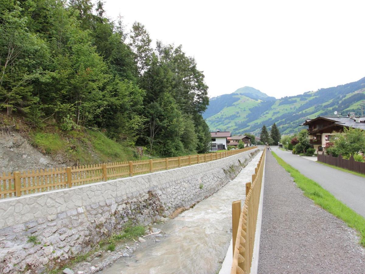 Boutique Apartment In Brixen With Mountain View Brixen im Thale Exteriör bild